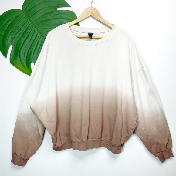 WILD FABLE• cream tan ombré sweatshirt